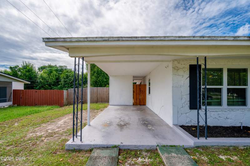 2 bedroom Single Family Residence at 605 E Normandy Boulevard, Deltona Lakes, Deltona — photo 5