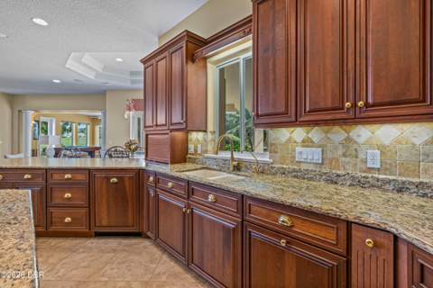 1025 Hampstead Lane, Ormond Beach FL - photo 10 of 72