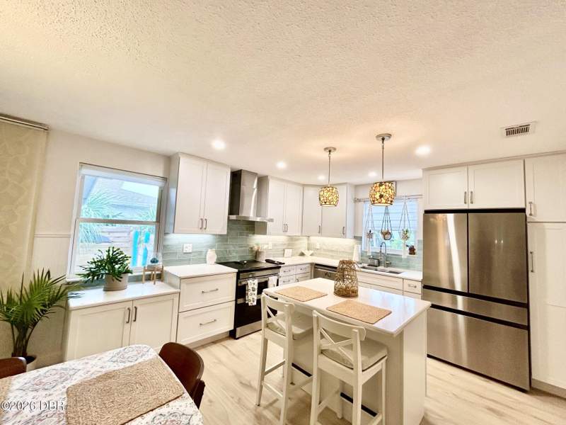 2 bedroom Single Family Residence at 2720 S Atlantic Avenue, River Ridge Estates, Daytona Beach — photo 5