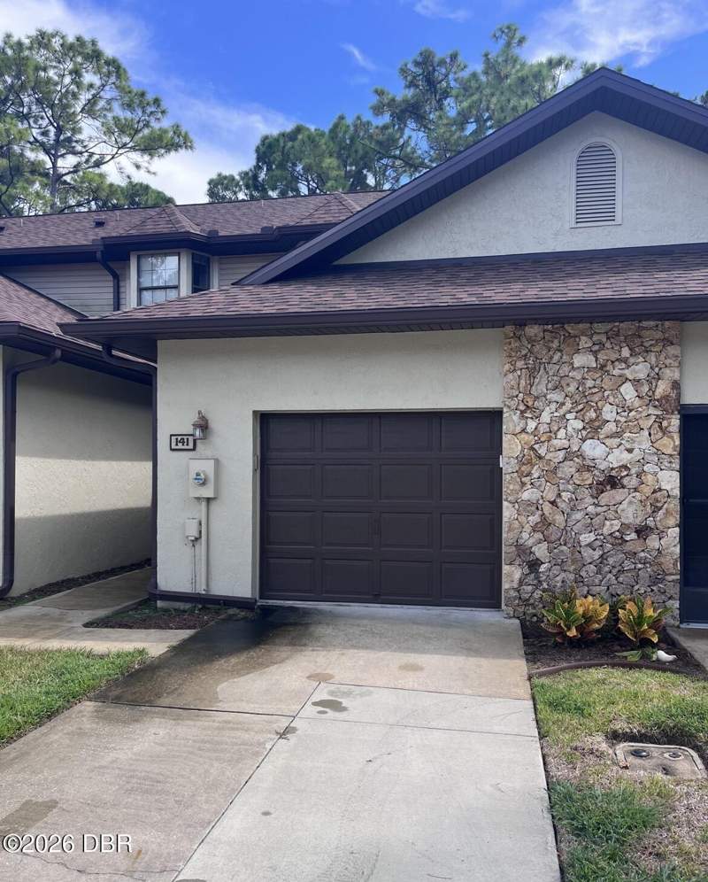 2 bedroom Townhouse at 141 Dovecote Lane, Sunset Pines Twnhm, Daytona Beach — photo 2
