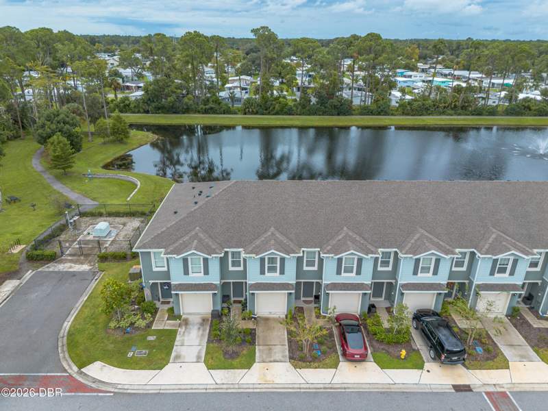 2 bedroom Townhouse at 84 Bella Lago Circle, Bella Oaks, Port Orange — photo 2