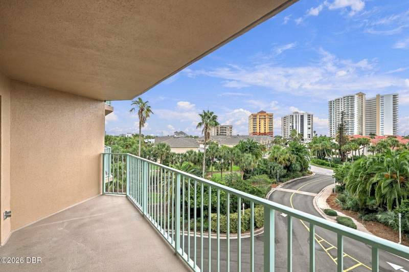 2 bedroom Condominium at 4 Oceans West Boulevard #402A, Oceans Cloverleaf North Condo, Daytona Beach Shores — photo 3