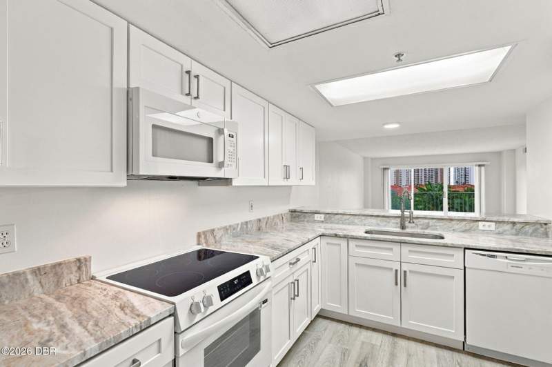 2 bedroom Condominium at 4 Oceans West Boulevard #402A, Oceans Cloverleaf North Condo, Daytona Beach Shores — photo 5