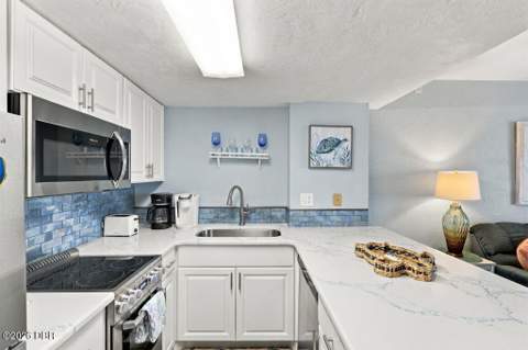 3647 S Atlantic Avenue #2D, Daytona Beach Shores FL - photo 10 of 27