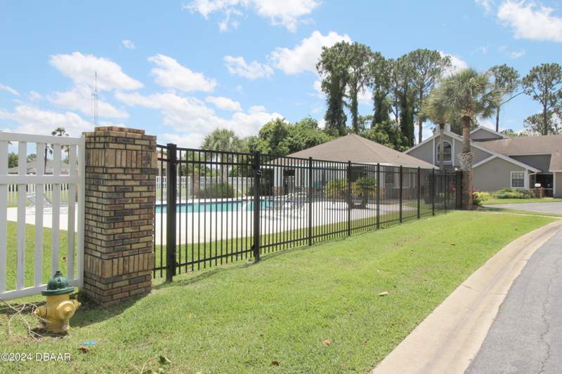 3 bedroom Single Family Residence at 2010 Cornell Place #38, Spruce Creek Fly In, Port Orange — photo 5