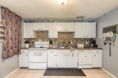 1941 Forest Avenue, Daytona Beach FL - photo 9 of 36