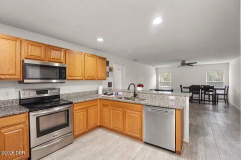 1725 Hernando Avenue, Deltona FL - photo 11 of 33