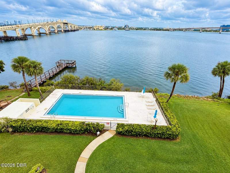 3 bedroom Condominium at 944 S Peninsula Drive, Pier Forty-Three, Daytona Beach — photo 4