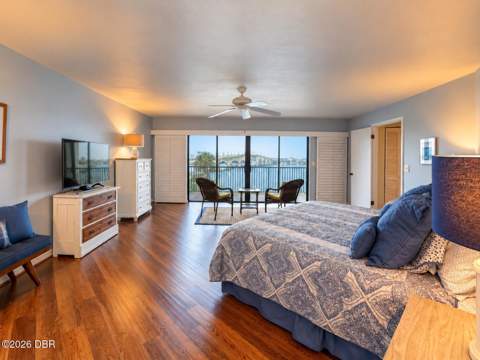 944 S Peninsula Drive, Daytona Beach FL - photo 7 of 67