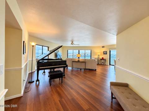 944 S Peninsula Drive, Daytona Beach FL - photo 8 of 67