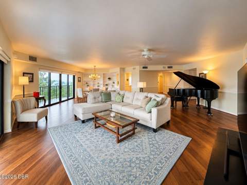 944 S Peninsula Drive, Daytona Beach FL - photo 9 of 67