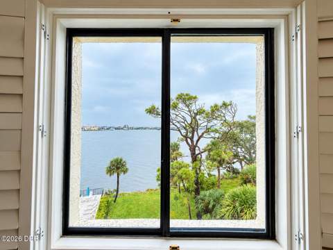 944 S Peninsula Drive, Daytona Beach FL - photo 17 of 67