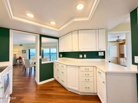 944 S Peninsula Drive, Daytona Beach FL - photo 24 of 67