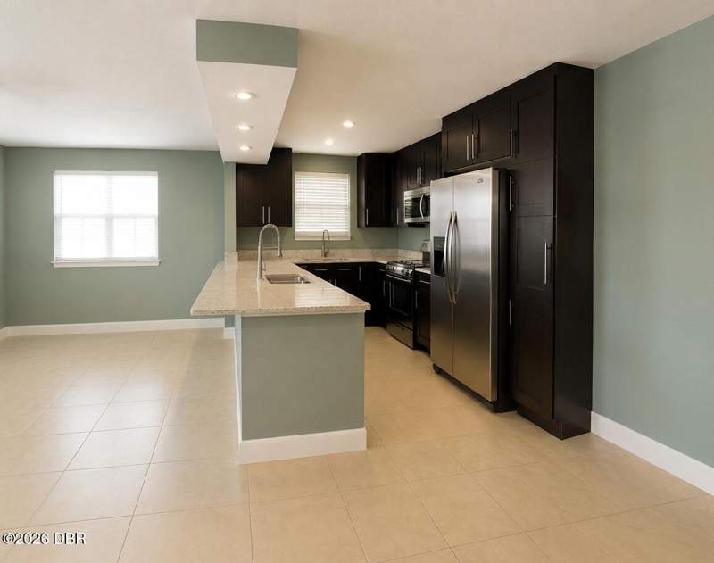 3 bedroom Single Family Residence at 11 Oakview Circle, Oakview Heights Add 01, Ormond Beach — photo 5