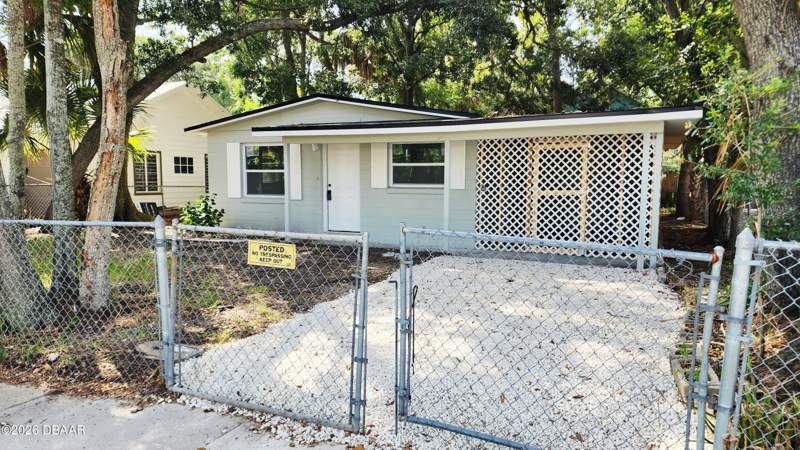 2 bedroom Single Family Residence at 128 Kingston Avenue, Highland Park, Daytona Beach — photo 4
