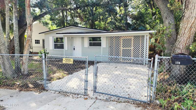 2 bedroom Single Family Residence at 128 Kingston Avenue, Highland Park, Daytona Beach — photo 5