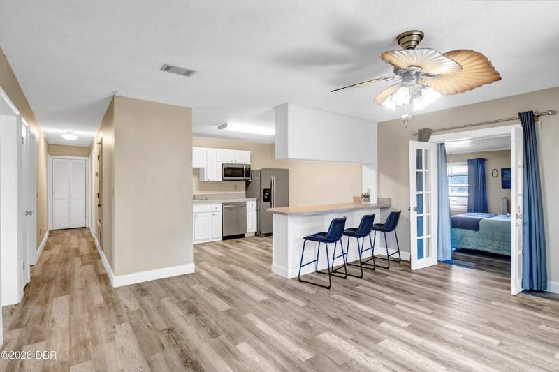 3 bedroom Single Family Residence at 141 W Connecticut Avenue, Edgewater, Edgewater — photo 5