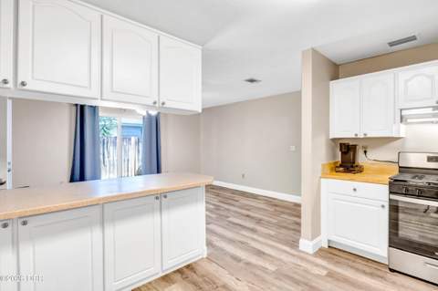 141 W Connecticut Avenue, Edgewater FL - photo 8 of 26