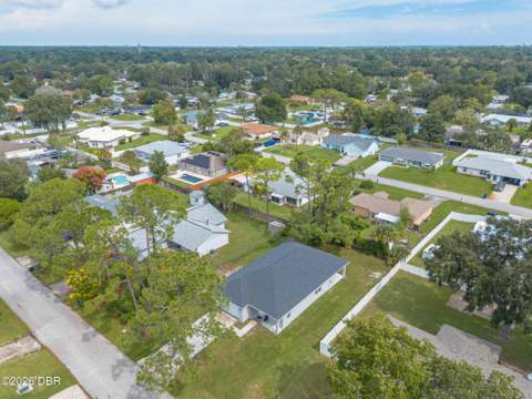 2625 Travelers Palm Drive, Edgewater FL - photo 15 of 39