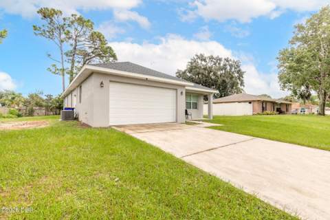 2625 Travelers Palm Drive, Edgewater FL - photo 16 of 39