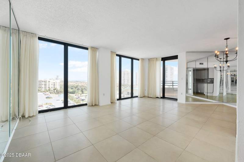 2 bedroom Condominium at 1 NW Oceans West Blvd Boulevard #8A2, Oceans West, Daytona Beach Shores — photo 2