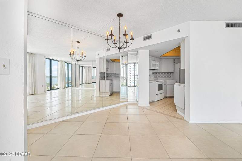 2 bedroom Condominium at 1 NW Oceans West Blvd Boulevard #8A2, Oceans West, Daytona Beach Shores — photo 3