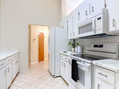 5812 Nob Hill Boulevard, Port Orange FL - photo 12 of 59