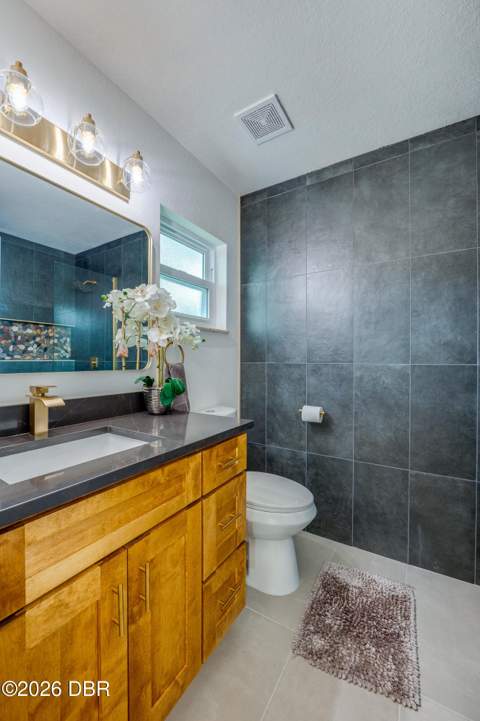 2911 Vista Palm Drive, Edgewater FL - photo 16 of 47