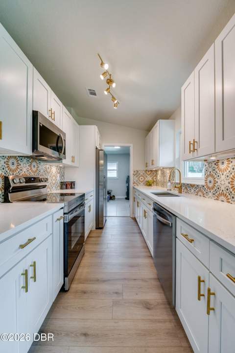 2911 Vista Palm Drive, Edgewater FL - photo 11 of 47