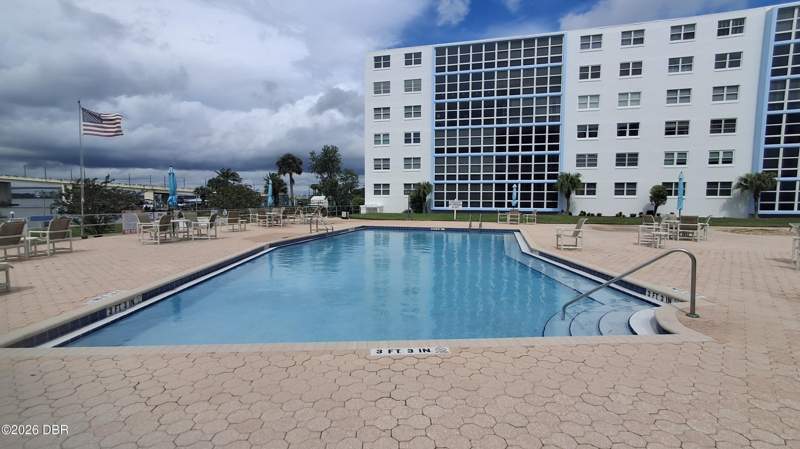 2 bedroom Condominium at 1224 S Peninsula Drive #418, Pendleton Club Condo, Daytona Beach — photo 2