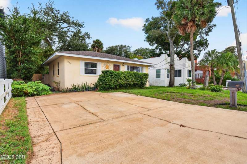 2 bedroom Single Family Residence at 265 Lexington Drive, Virginia Park, Daytona Beach — photo 3