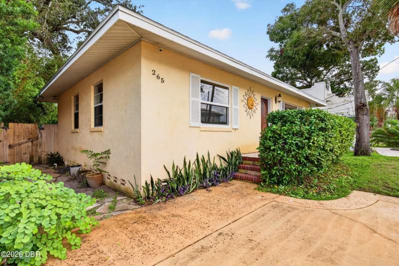 2 bedroom Single Family Residence at 265 Lexington Drive, Virginia Park, Daytona Beach — photo 4