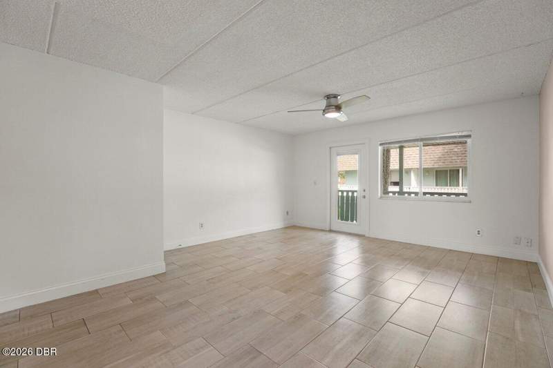 2 bedroom Condominium at 55 Vining Court #201, Fountain Square Condo, Ormond Beach — photo 5