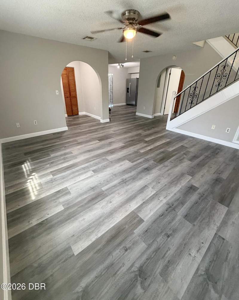 3 bedroom Single Family Residence at 2028 Oak Meadow Circle, Oak Meadow, South Daytona — photo 2