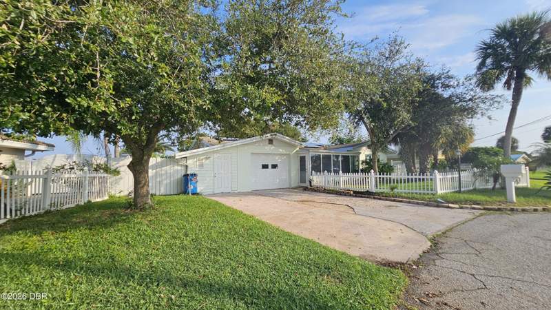 2 bedroom Single Family Residence at 7 Venetian Circle, Port Orange, Port Orange — photo 2
