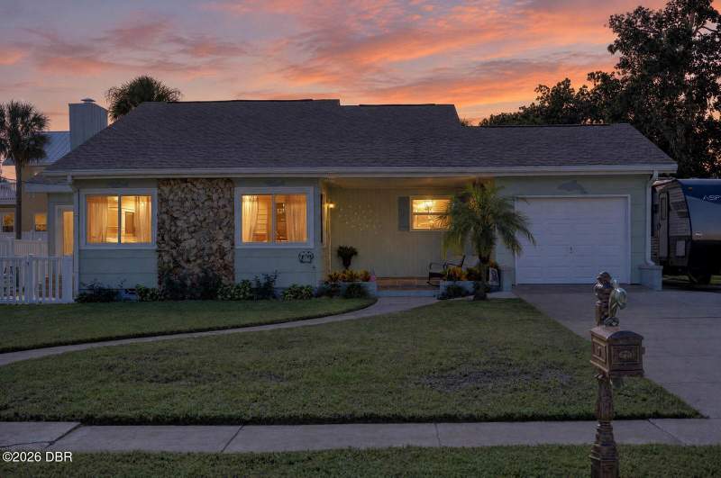 4 bedroom Single Family Residence at 115 Sanrobar Drive, Holly Hill, Holly Hill — photo 3