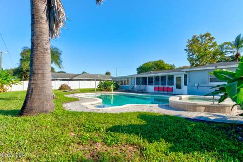1026 Lake Avenue, Edgewater FL - photo 9 of 39