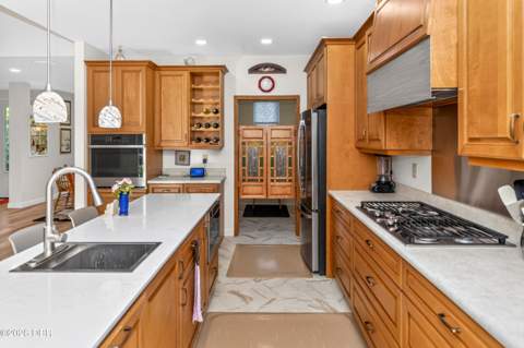 2719 Brookline Avenue, New Smyrna Beach FL - photo 10 of 55