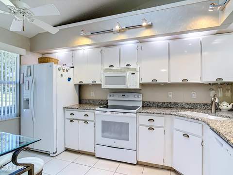 932 Meadow View Drive #C, Port Orange FL - photo 12 of 72