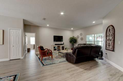 37 Woodlyn Lane, Palm Coast FL - photo 9 of 47