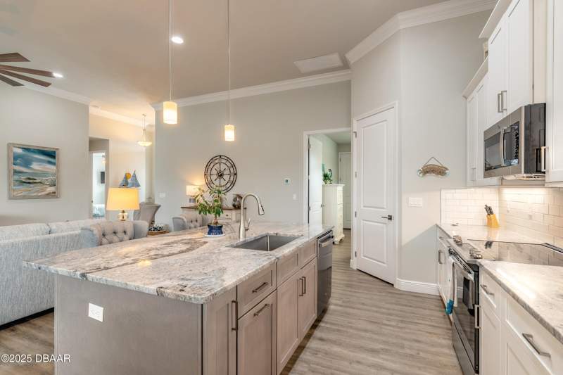 4 bedroom Single Family Residence at 352 Venetian Palms Boulevard, Venetian Bay, New Smyrna Beach — photo 3