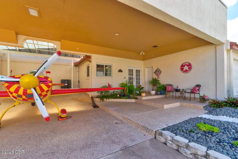 3 bedroom Condominium at 2585 Taxiway Echo, Spruce Creek Fly In, Port Orange — photo 2