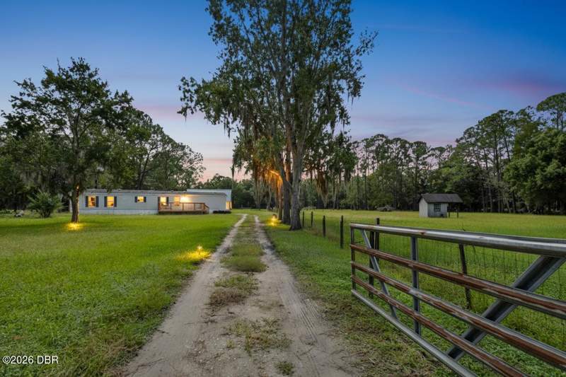 3 bedroom Manufactured Home at 1869 Halifax Drive, Port Orange, Port Orange — photo 3