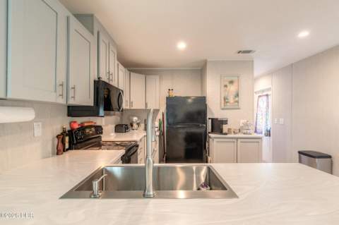 1086 Green Acres Circle #N, South Daytona FL - photo 11 of 31