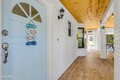 7 Oak Tree Drive, New Smyrna Beach FL - photo 11 of 44