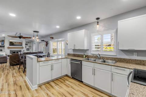 7 Oak Tree Drive, New Smyrna Beach FL - photo 15 of 44