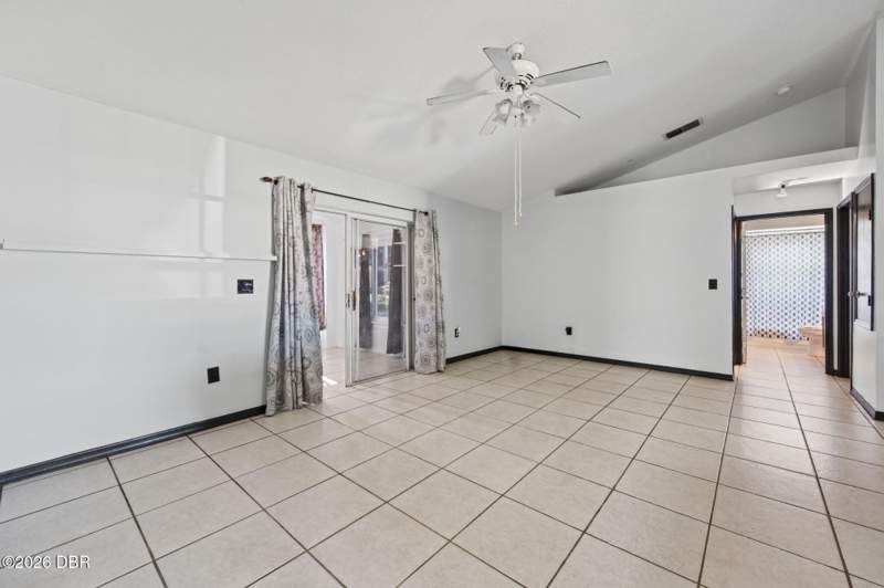 3 bedroom Single Family Residence at 677 Sagamore Drive, Deltona Lakes, Deltona — photo 4