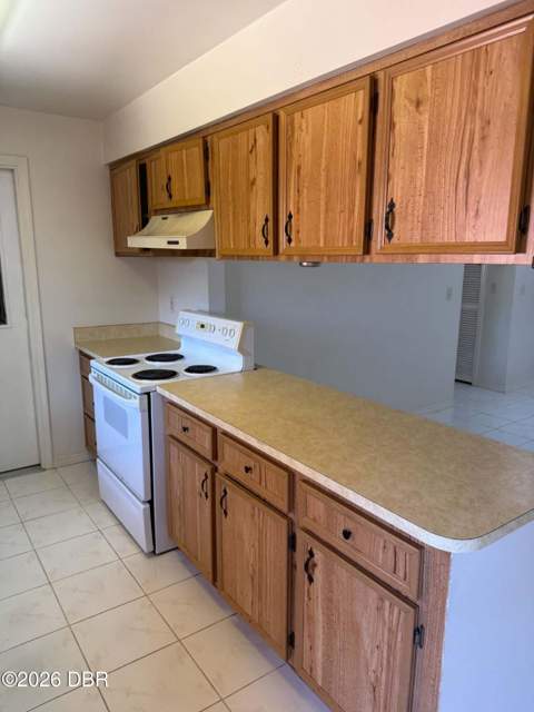 105 Shangri La Circle, Edgewater FL - photo 6 of 19