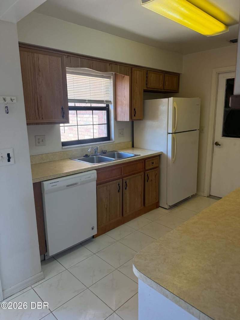 2 bedroom Single Family Residence at 105 Shangri La Circle, Edgewater, Edgewater — photo 5