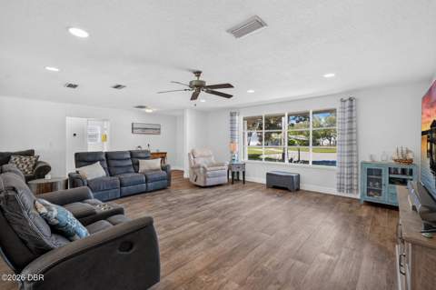 126 Knollwood Circle, Ormond Beach FL - photo 16 of 51
